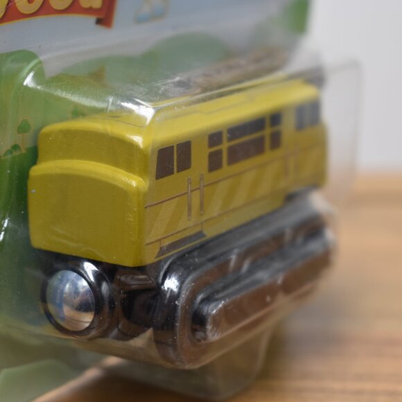 Diesel 10 - 3in Thomas & Friends Wooden Engine Train Real Wood Fisher Price NIP - Picture 3 of 11